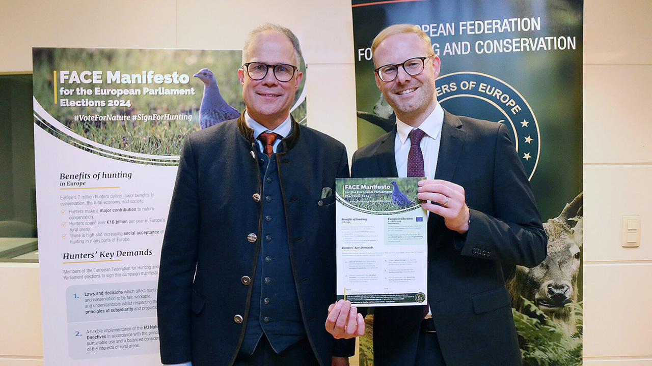 Torbjörn Larsson, presidente FACE e il segretario David Scallan