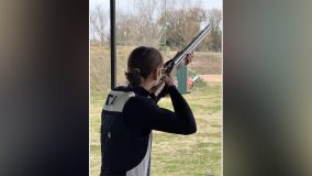 POSTURA E GESTIONE DEL CARICO NEL TIRO A VOLO tiratrice tiro a volo