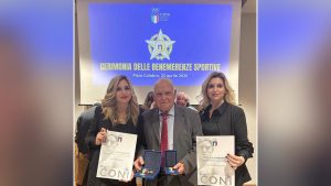 Giuseppe Zecca con le figlie Valentina e Francesca