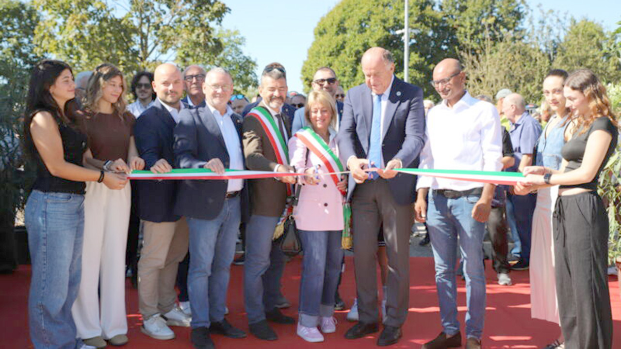 TAGLIO DEL NASTRO